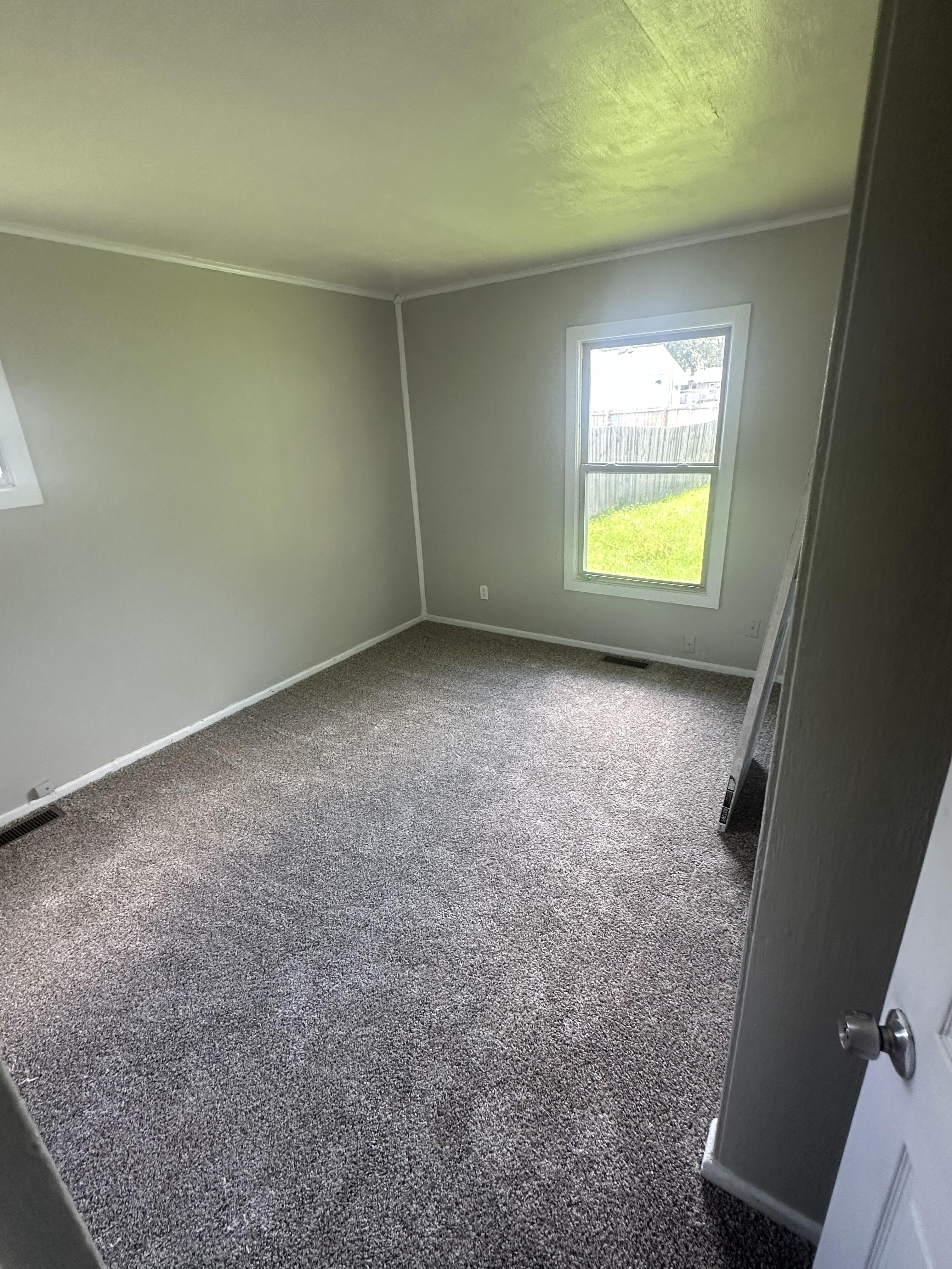 2262 Vale Dr – photo 1