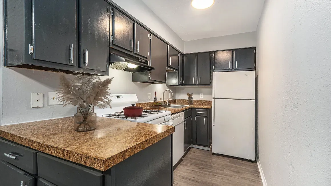 Brookhill Apartments – photo 4