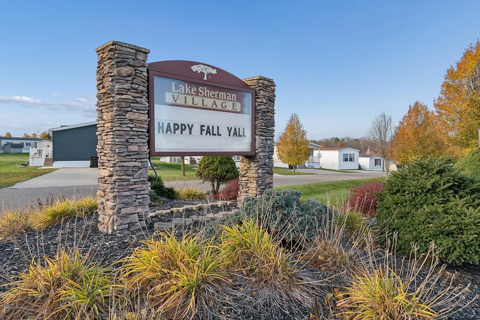 Lake Sherman Village – photo 2
