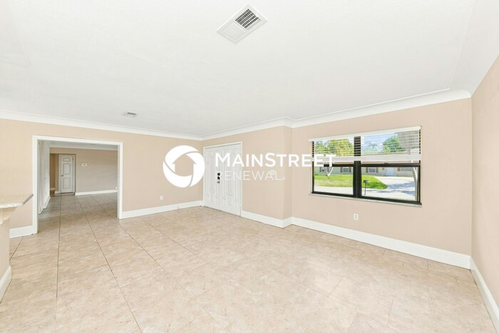 2217 16th Ave W – photo 2