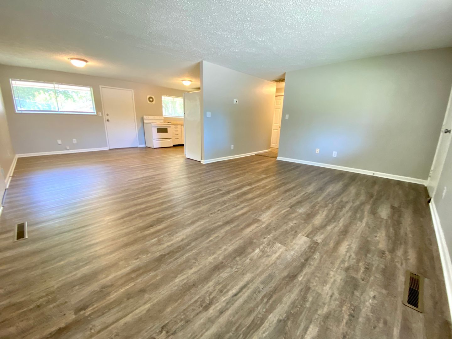 4417 Grayson St – photo 3