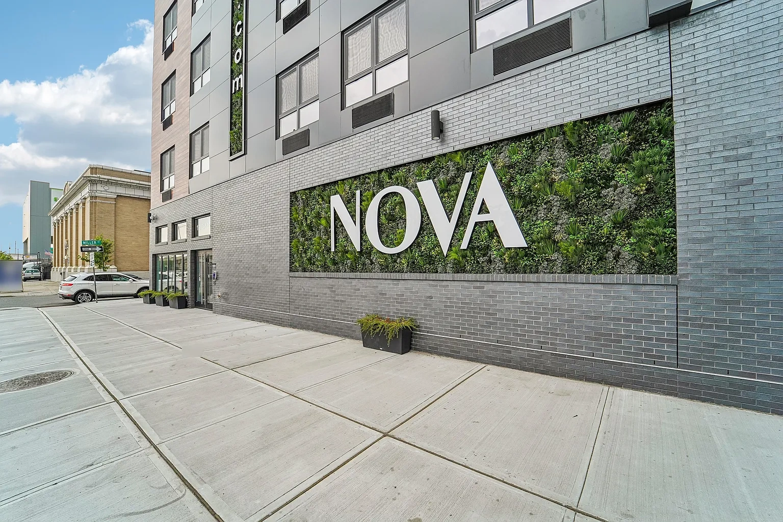 Nova by Gomes – photo 1