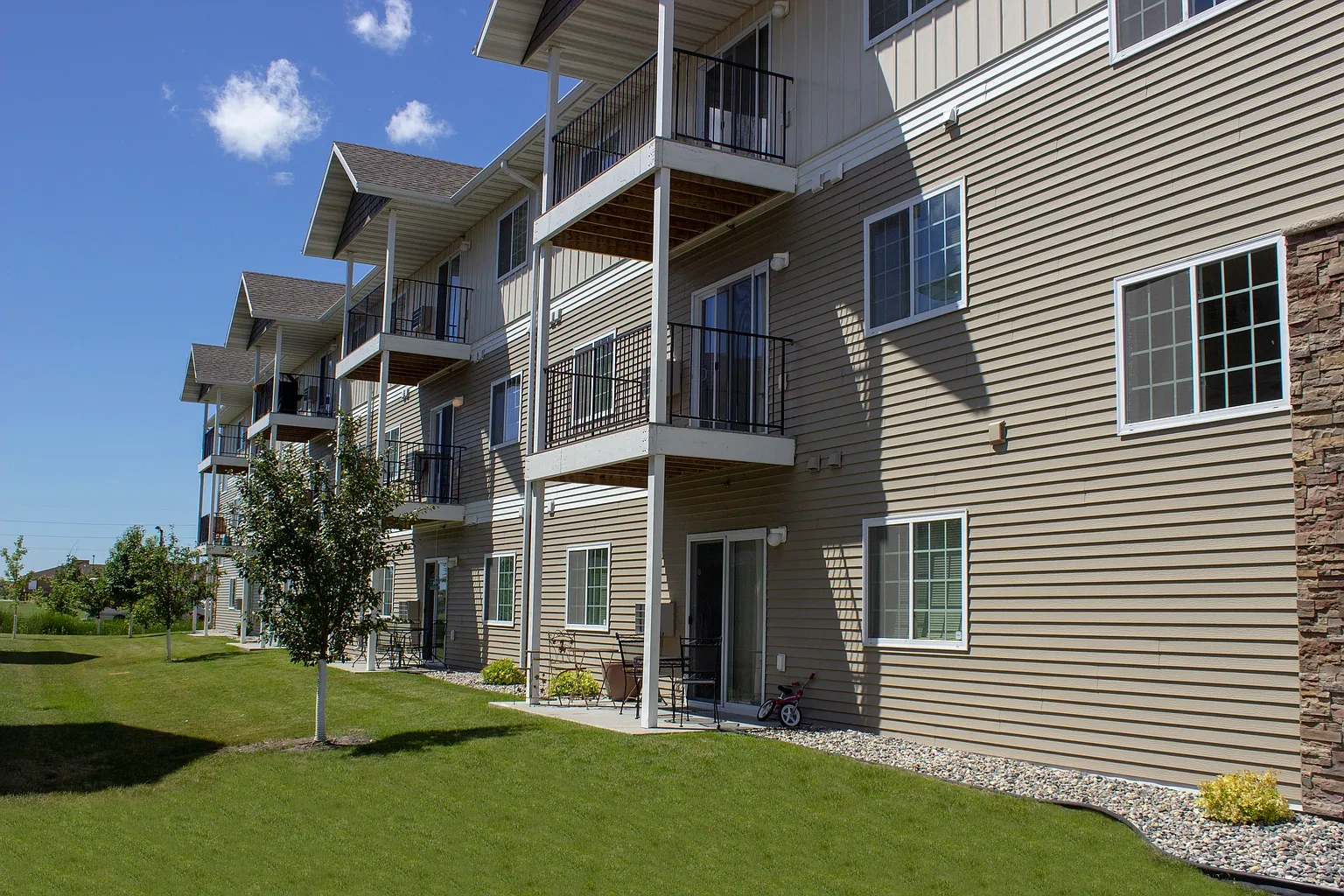 Amber Ridge Apartments – photo 2