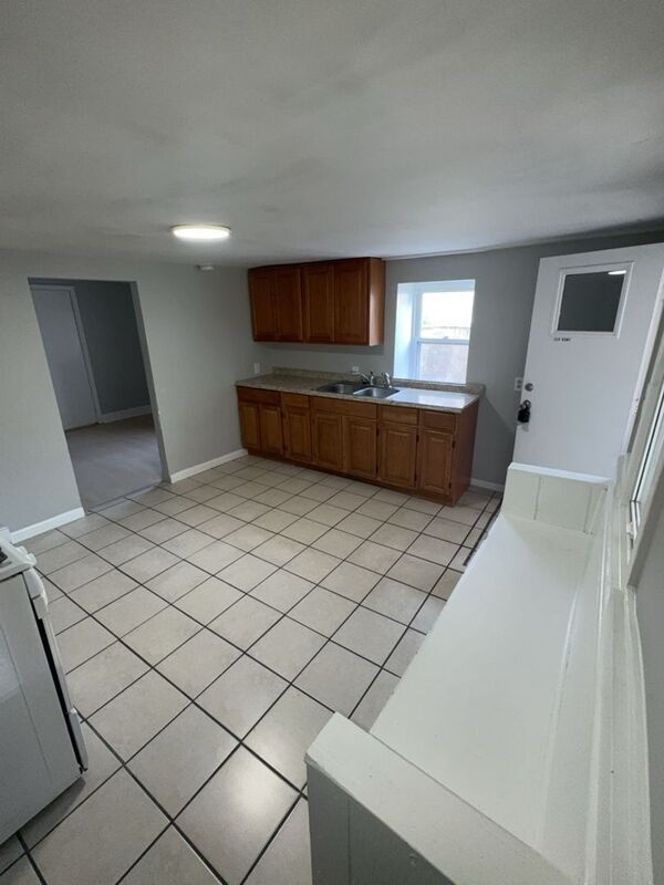 534 Cherry St – photo 1