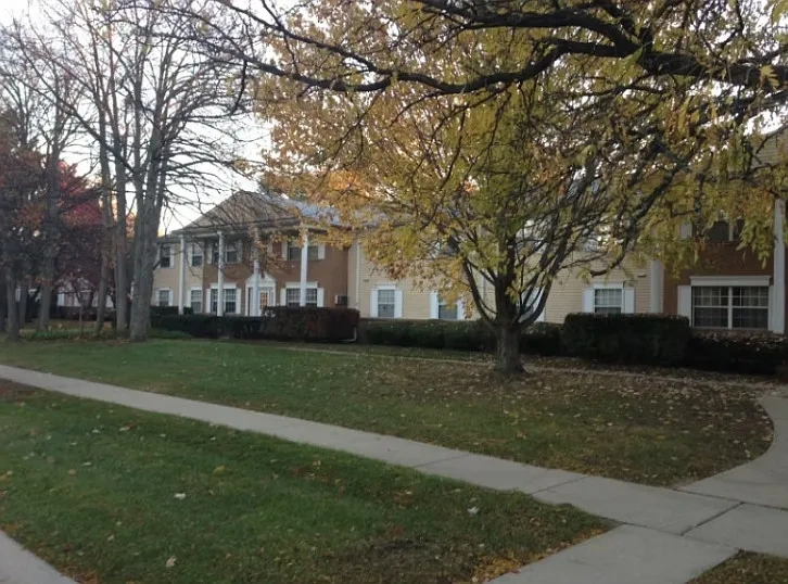 Oakridge Apartments – photo 2