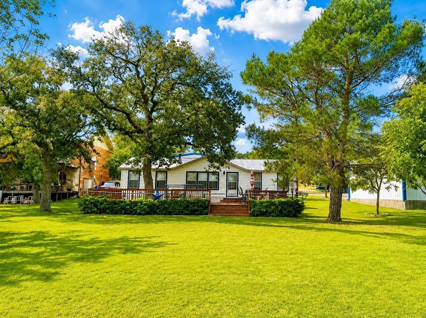 691 Beaver – photo 1