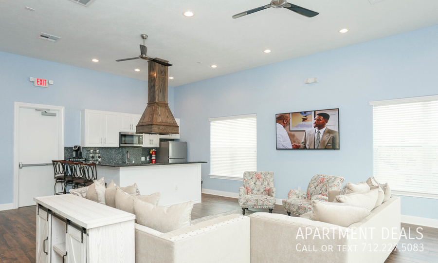 424 Northpoint Dr – photo 2