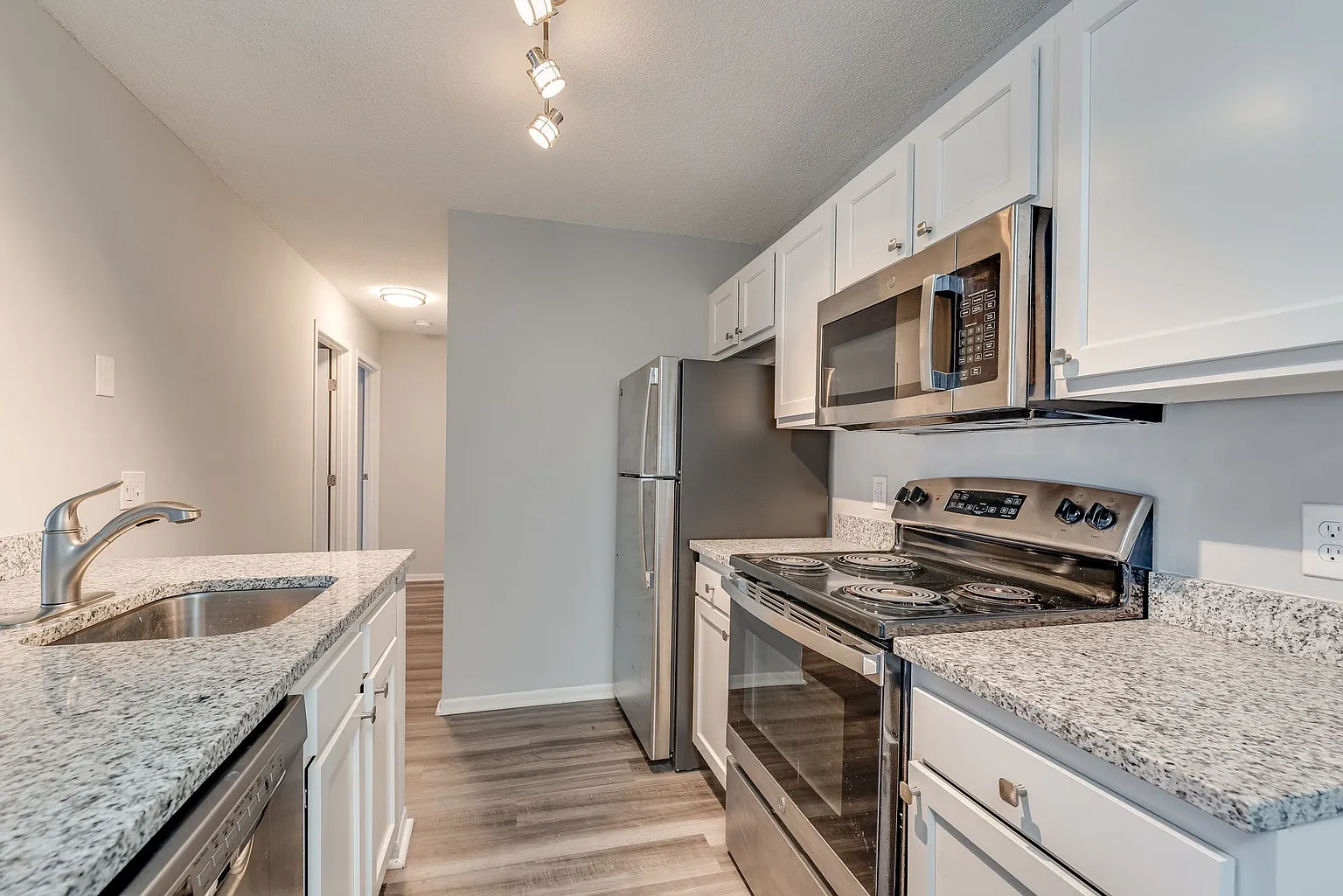 Pierpont Apartments – photo 5