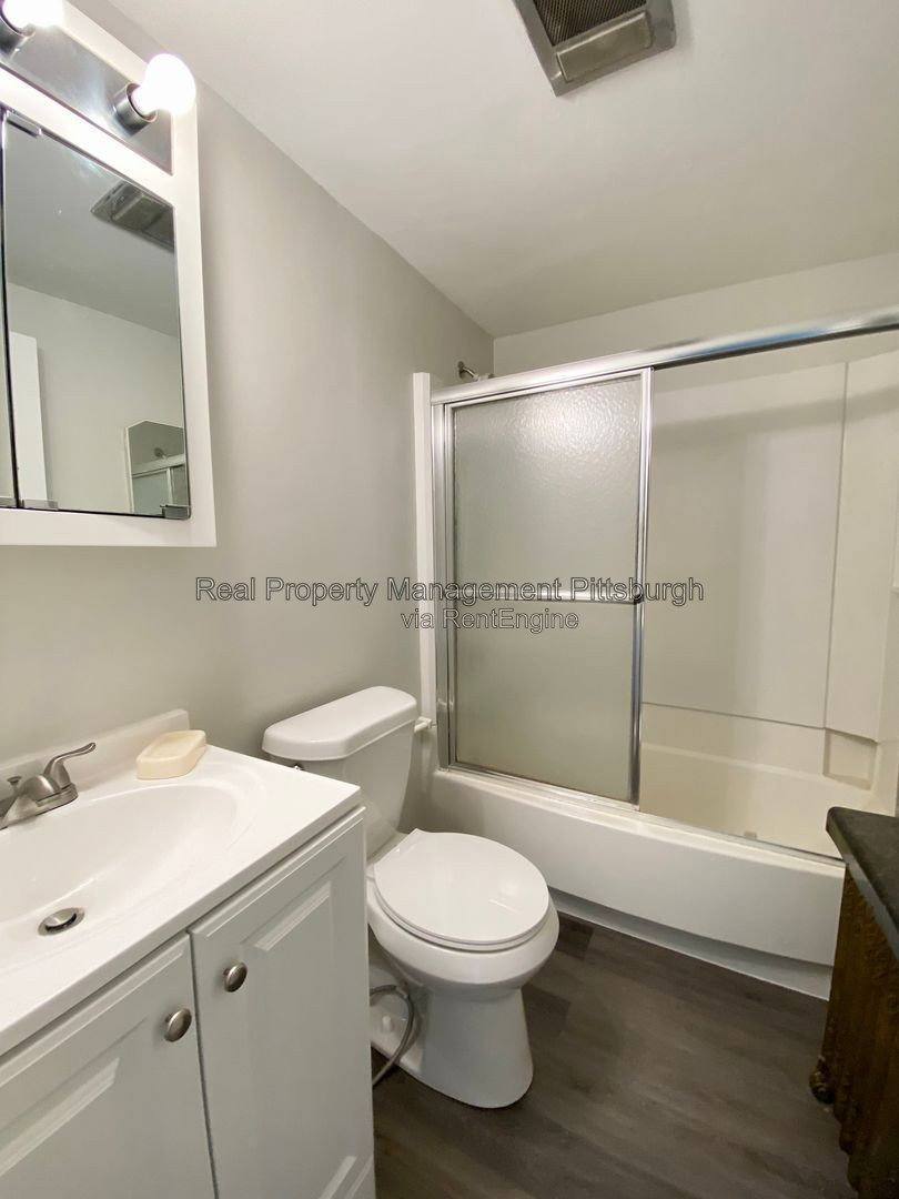 7209 Front River Rd unit 3 – photo 4