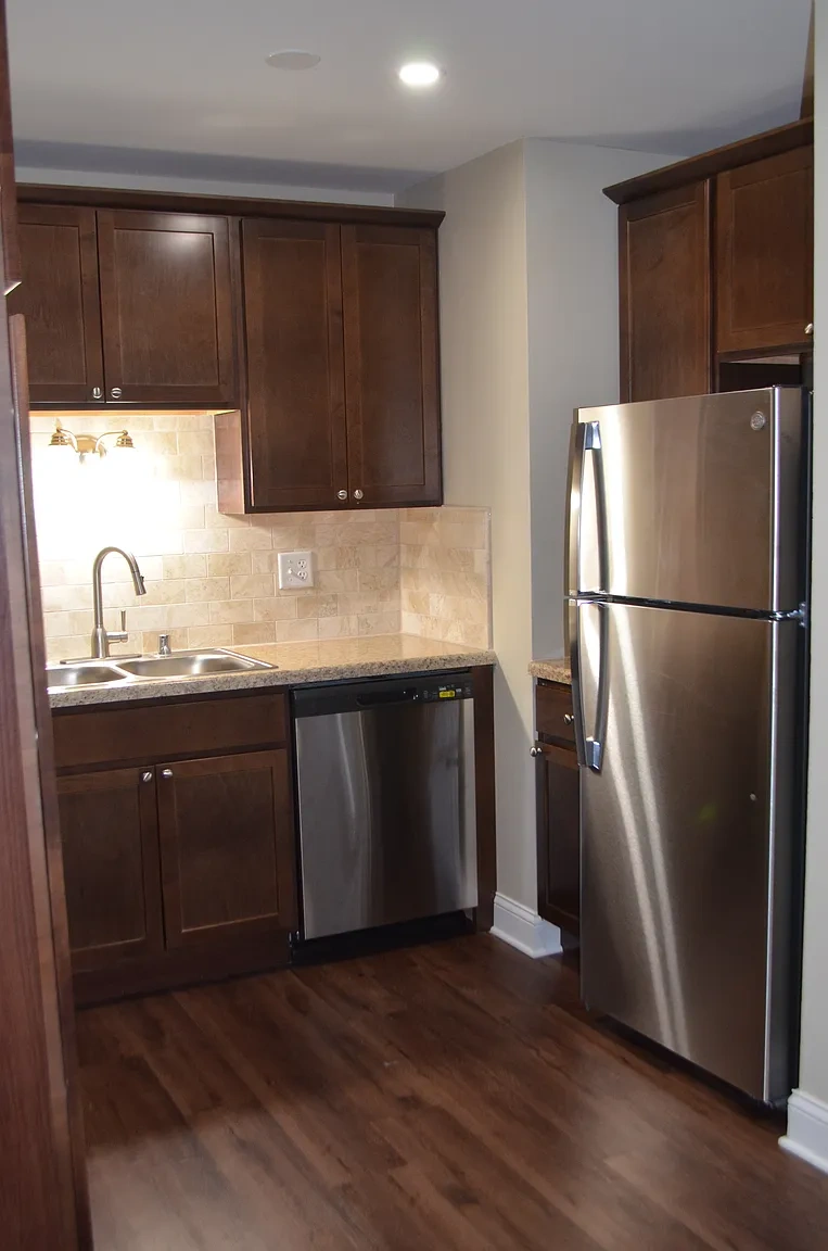 Applegate Apartments – photo 1