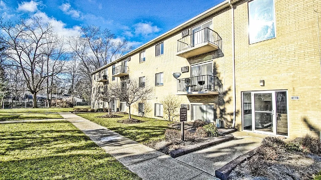 Westwood Apartments - SP Lafayette LLC – photo 2