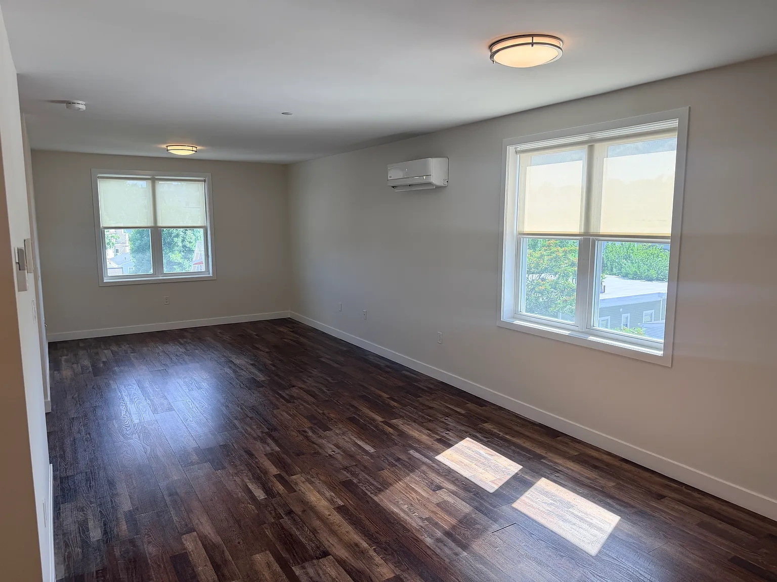 123 Shirley Ave – photo 1