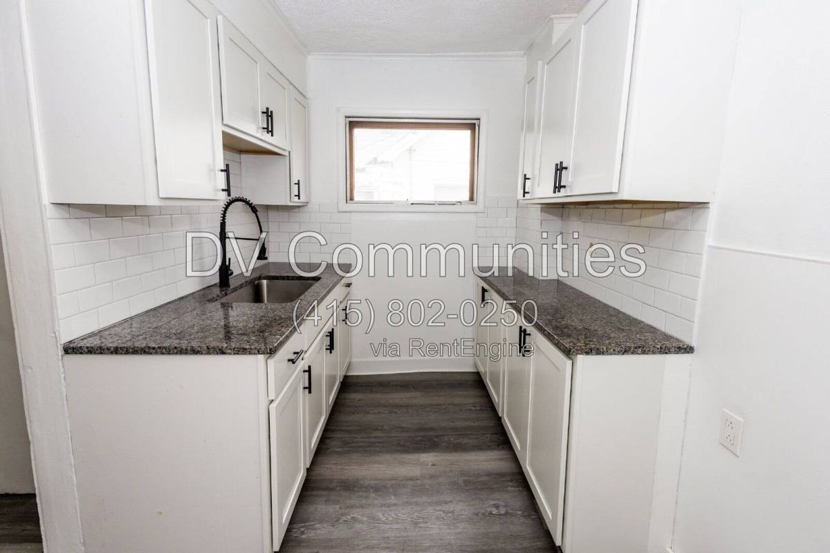 54 E 220th St – photo 4