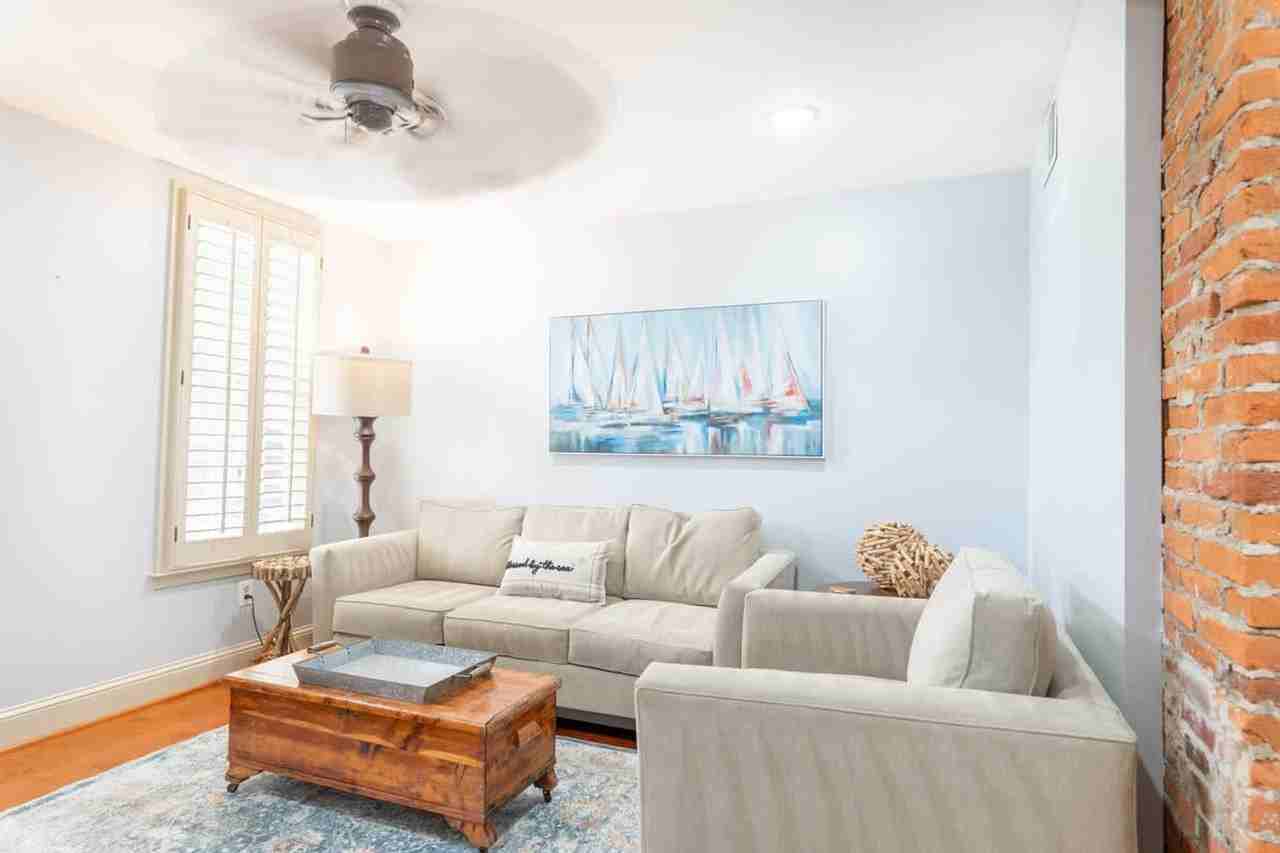 102 Charles St unit 1506218P – photo 3