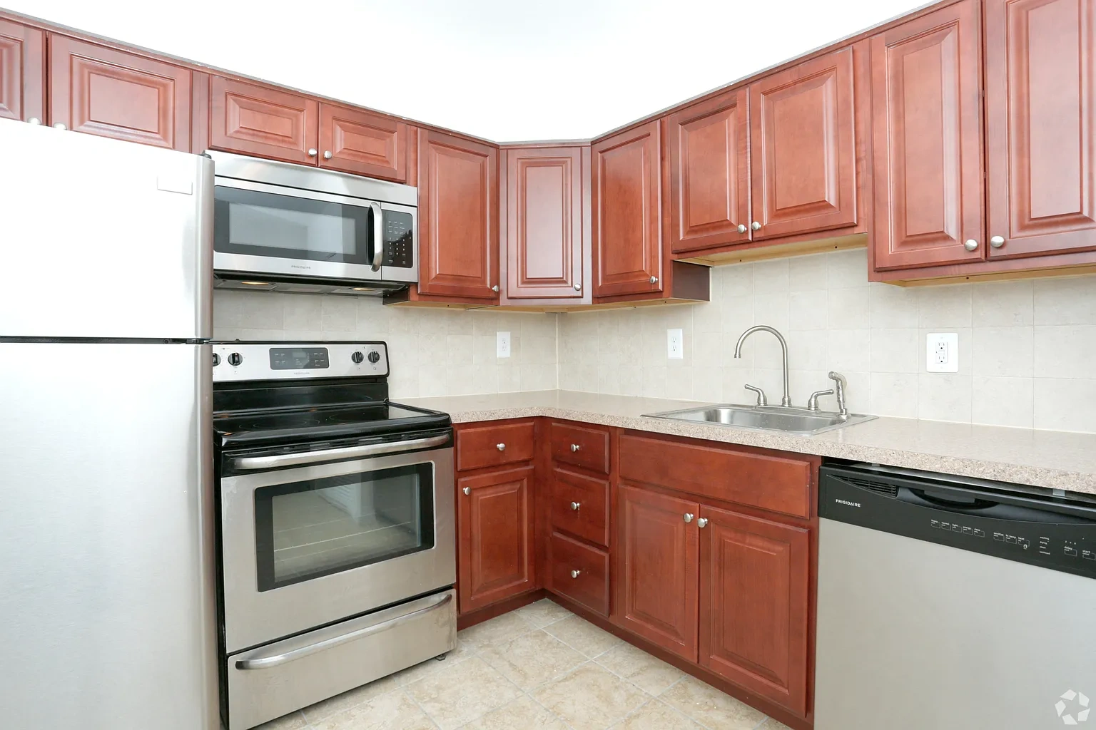 Garrison Apartments – photo 2