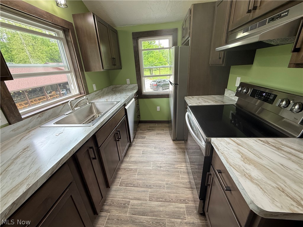 9658 Fairmount Rd – photo 3