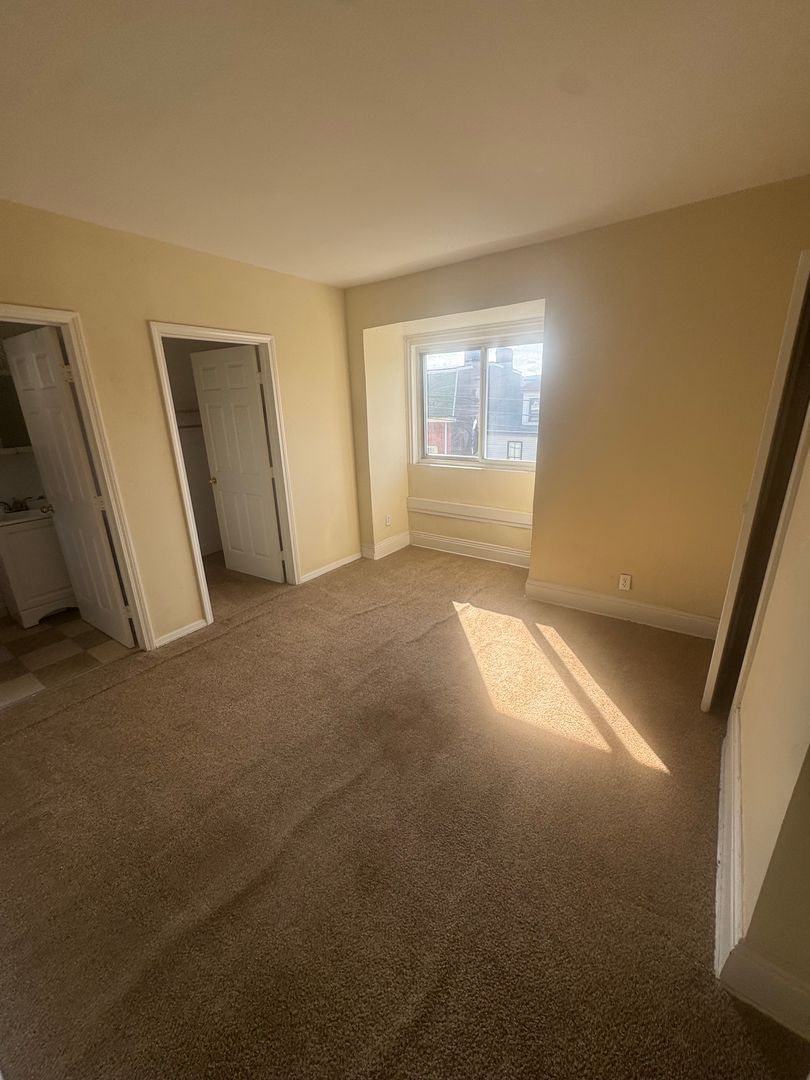 5132-5134 Keystone St unit 5132 Keystone St – photo 2