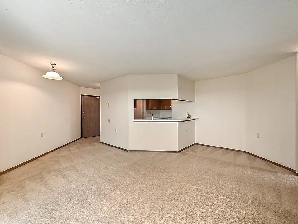 Rivers Edge Apartments – photo 1