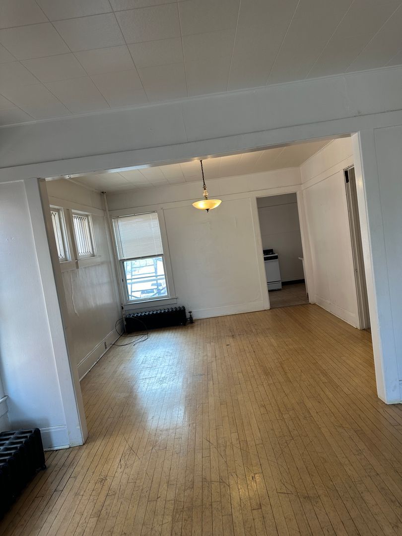 711 Broadway N unit 3 – photo 3