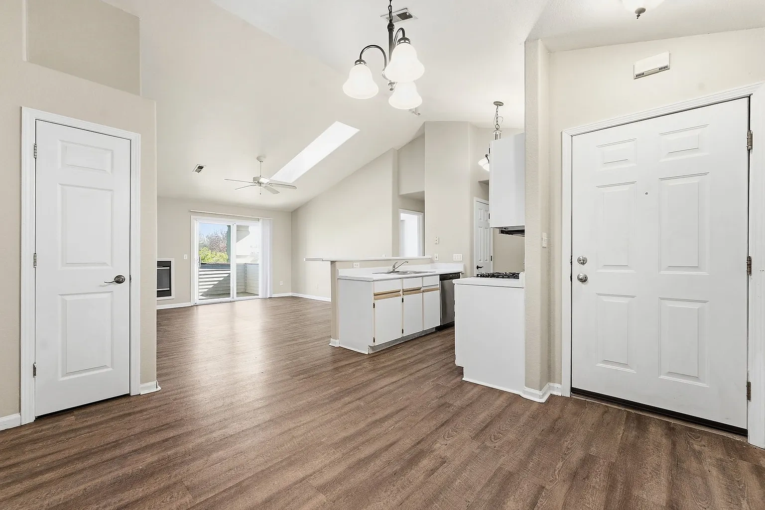 Oasis Apartments – photo 3