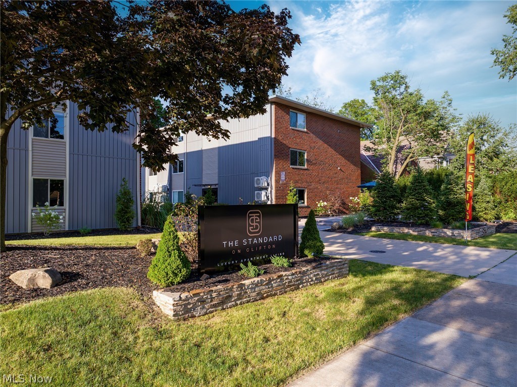 10524 Clifton Blvd unit 201 – photo 1
