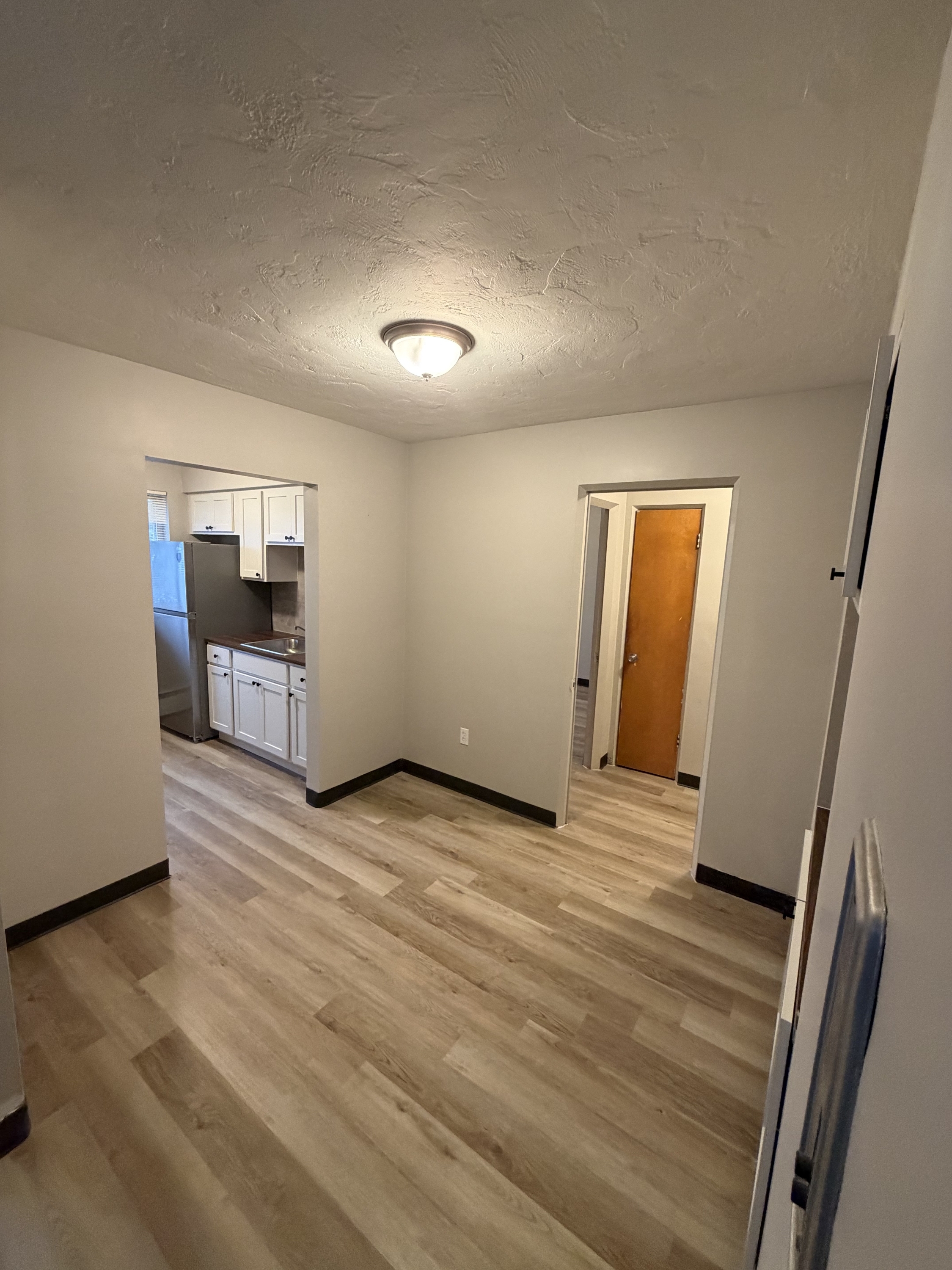 17731 Lakeshore Blvd unit 6 – photo 4