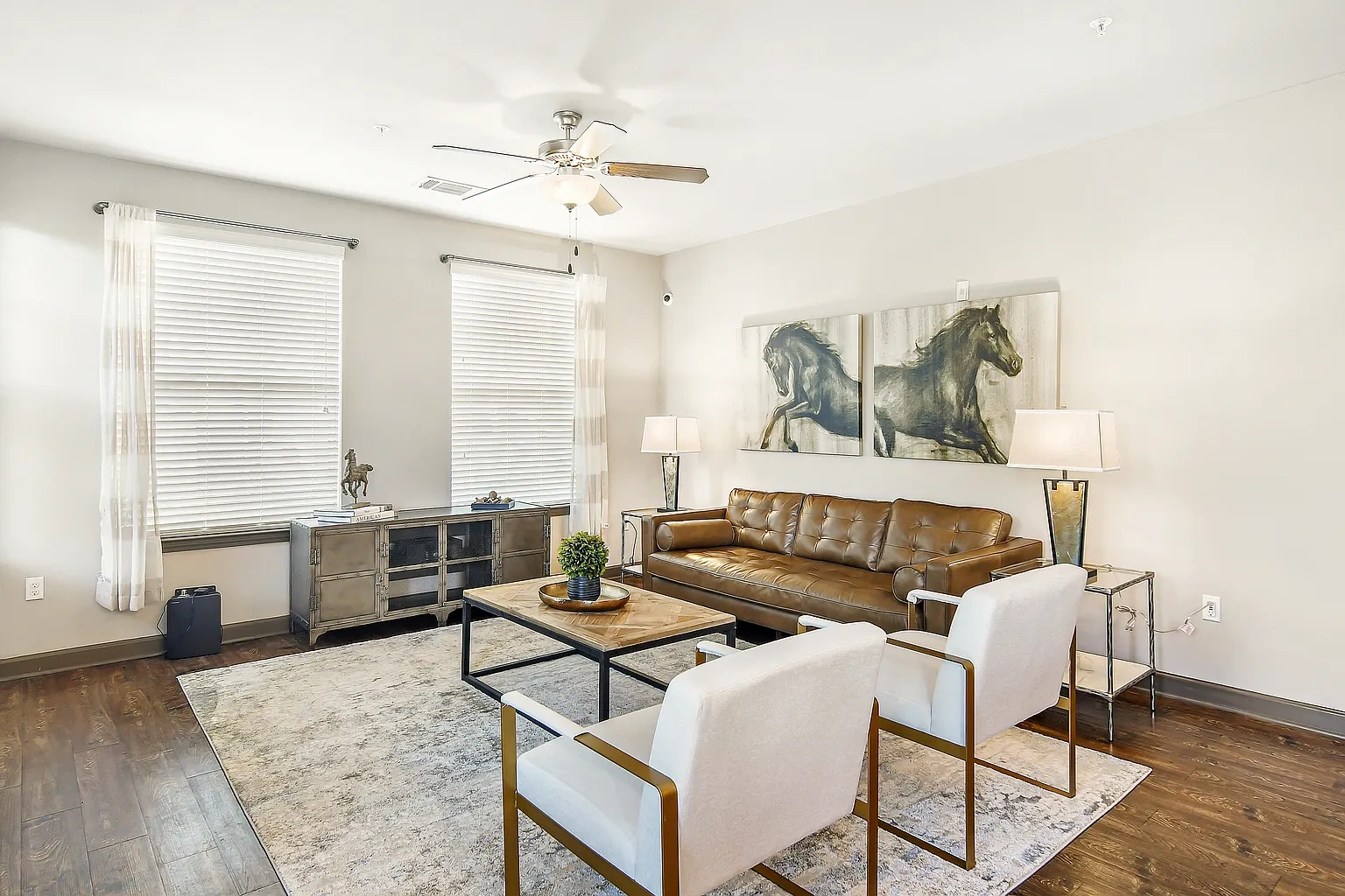 Wellington Grande Apartment Homes – photo 2