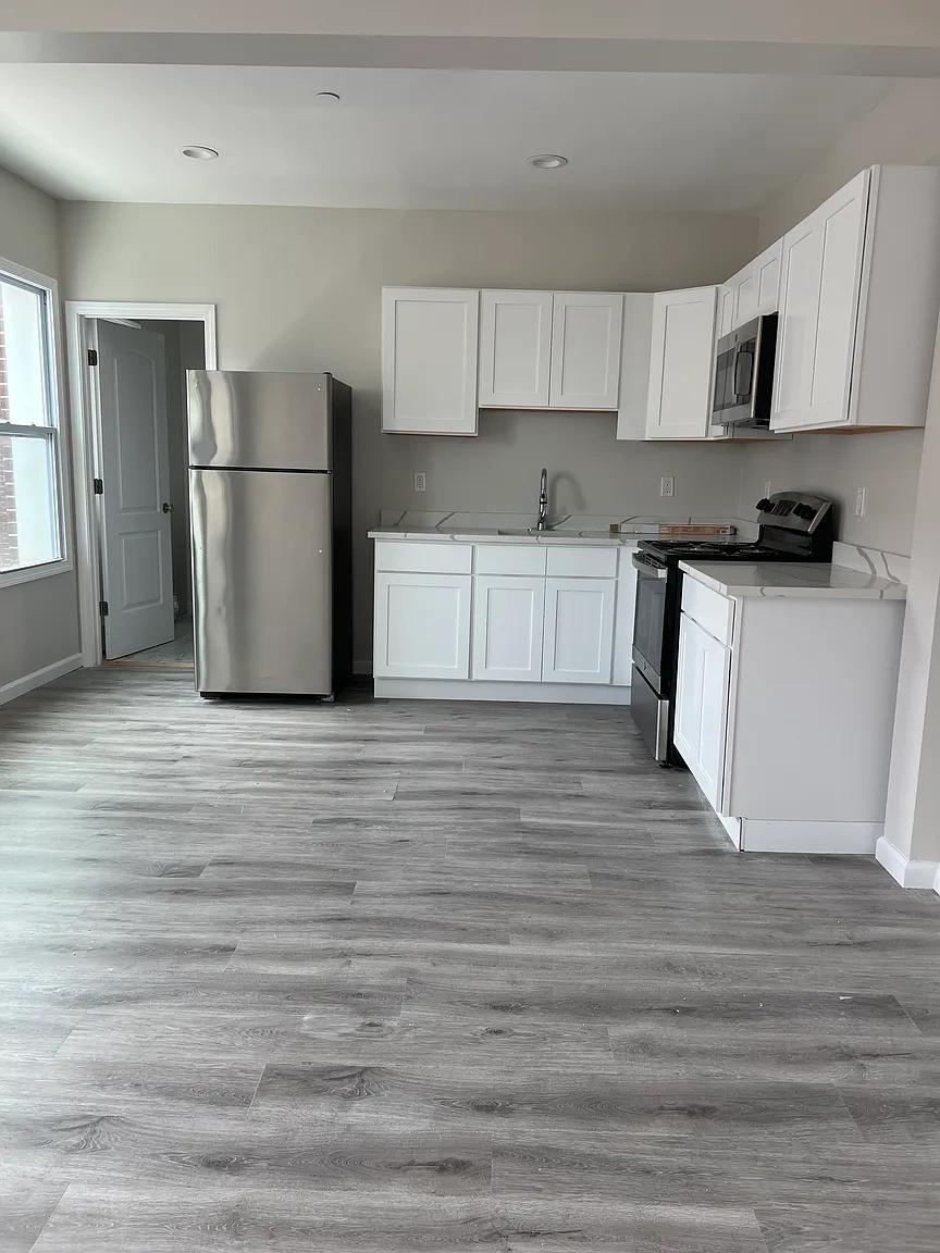27 Main Street – photo 1