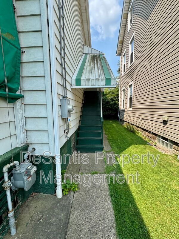 227 5th Ave unit 2 – photo 3