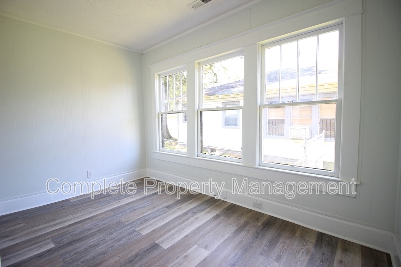 1629 Woodland Ave SW – photo 4
