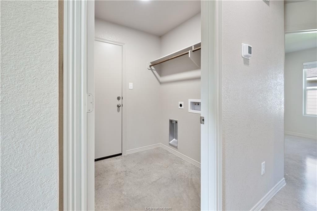 1636 Lucky St – photo 5