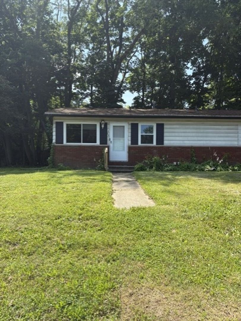 1382 Bellevue Ave – photo 1