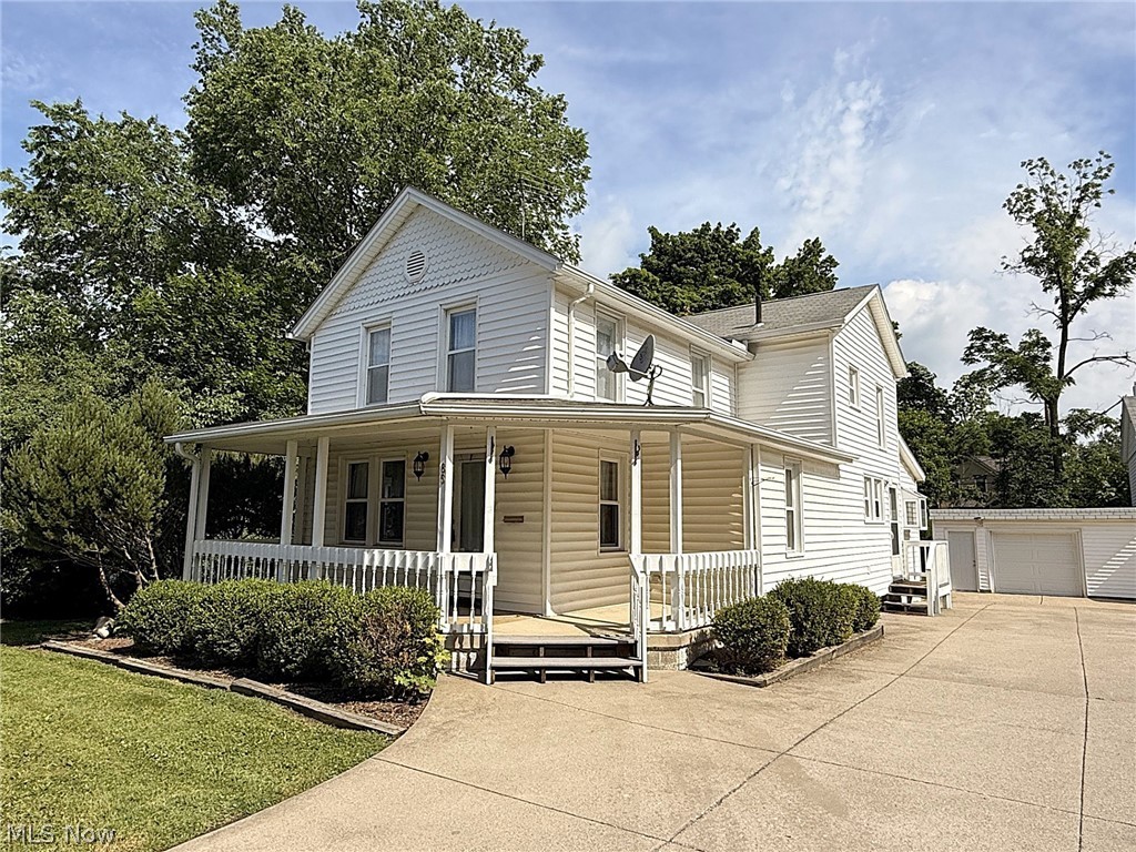 85 Maple Dr – photo 1