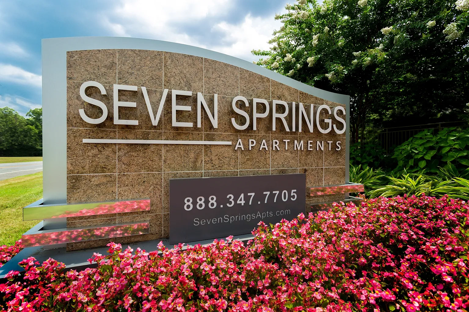 Seven Springs Apartments – photo 2