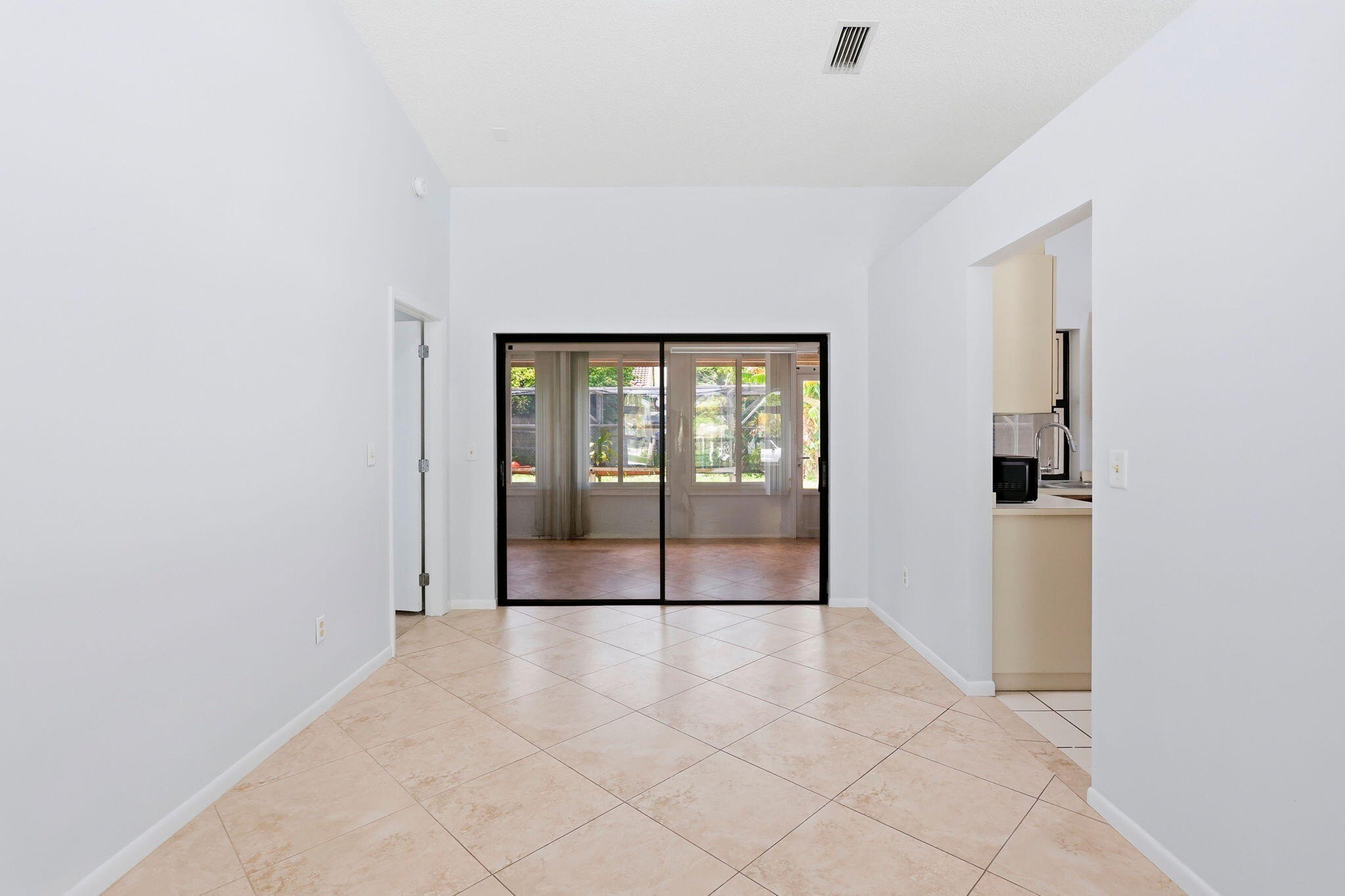 2171 NW 76th Ave – photo 5