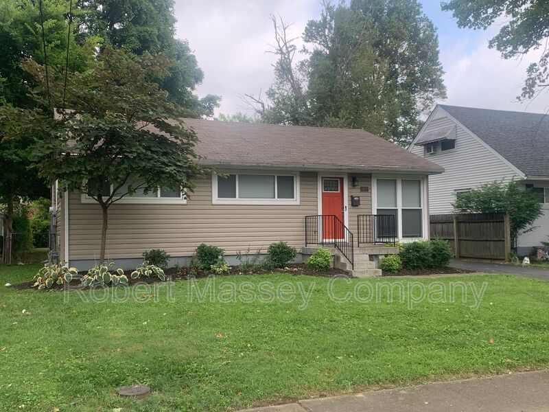 2611 Gardiner Ln – photo 1