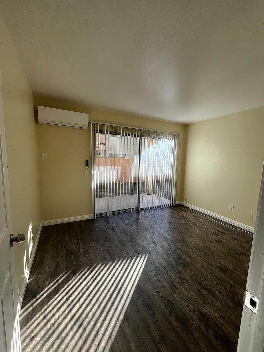 Vista Via Apartment – photo 4