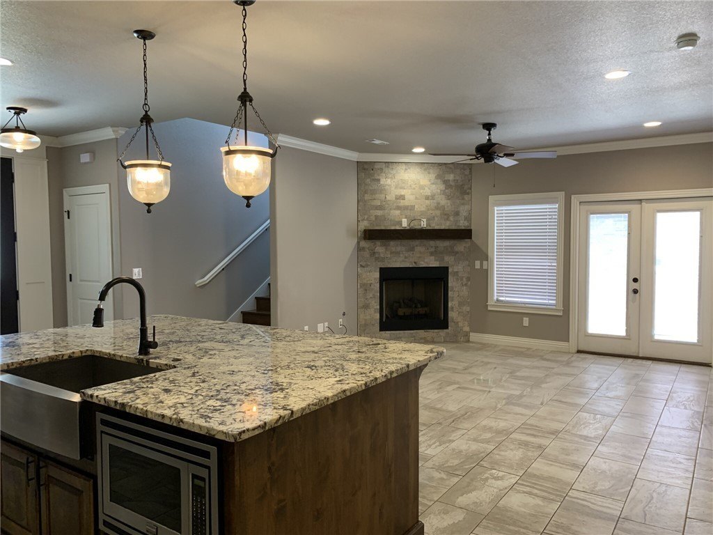 547 N Salem Rd – photo 3