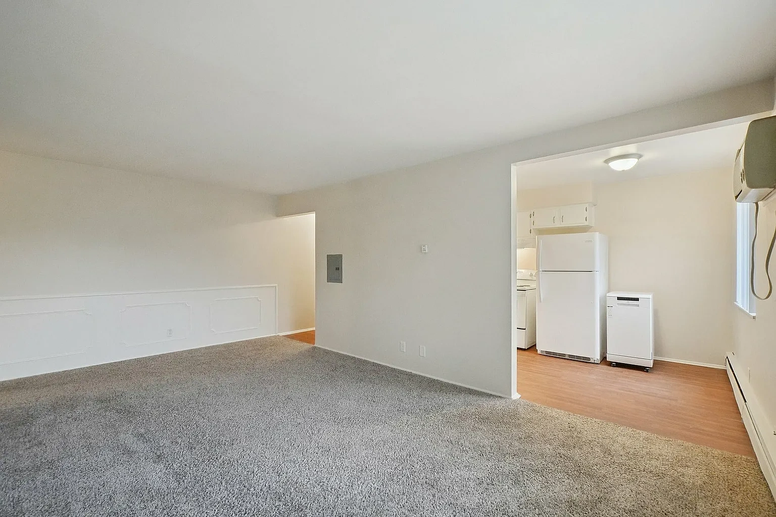 Eastlawn Arms Apartments – photo 4