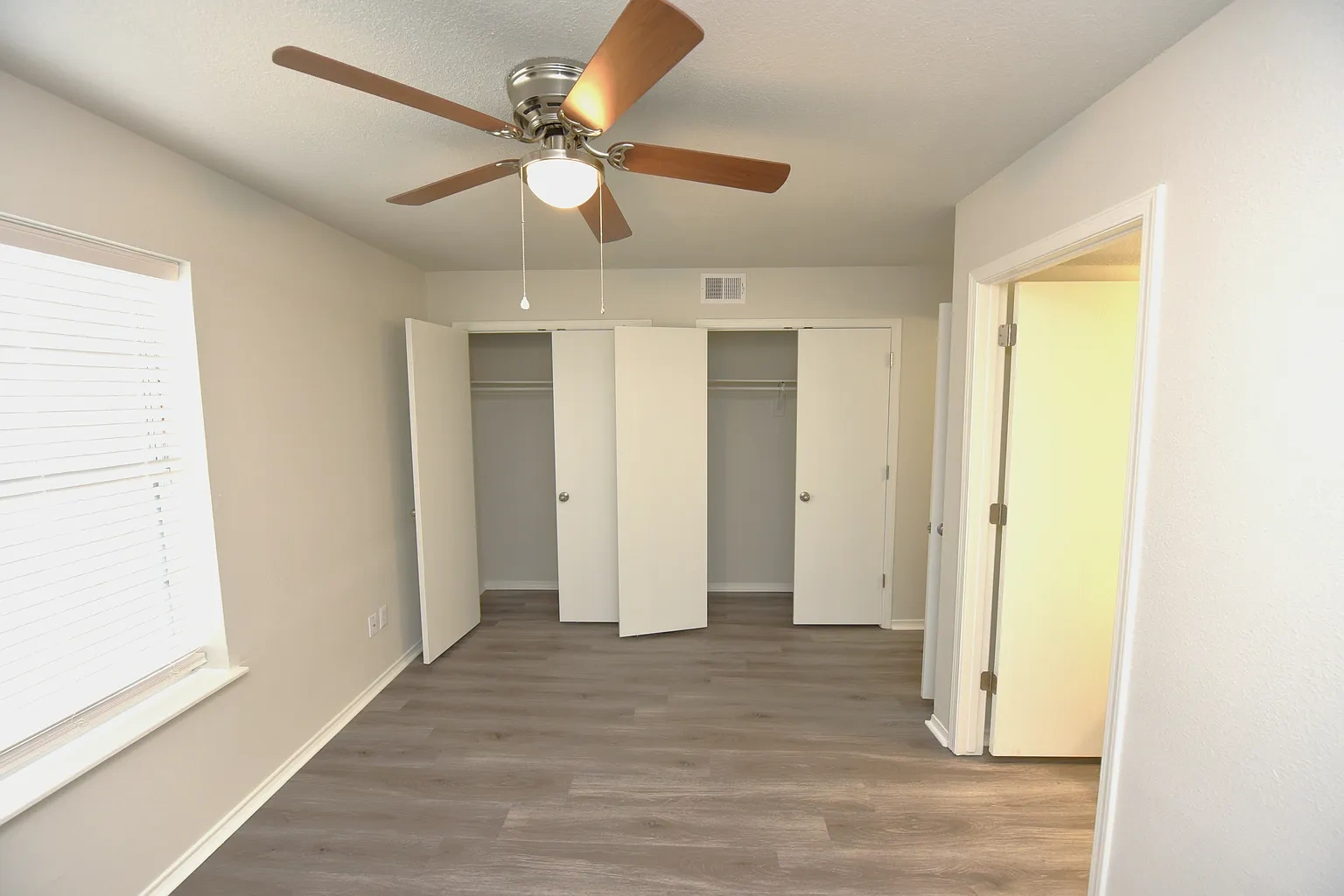 Keystone Crossing Apartment Homes – photo 5
