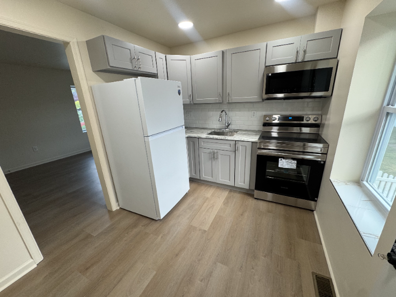 617 Fairview Ave unit 617 B – photo 2