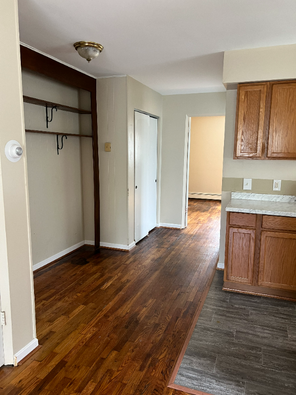 810 Forest Ave unit 1 – photo 3