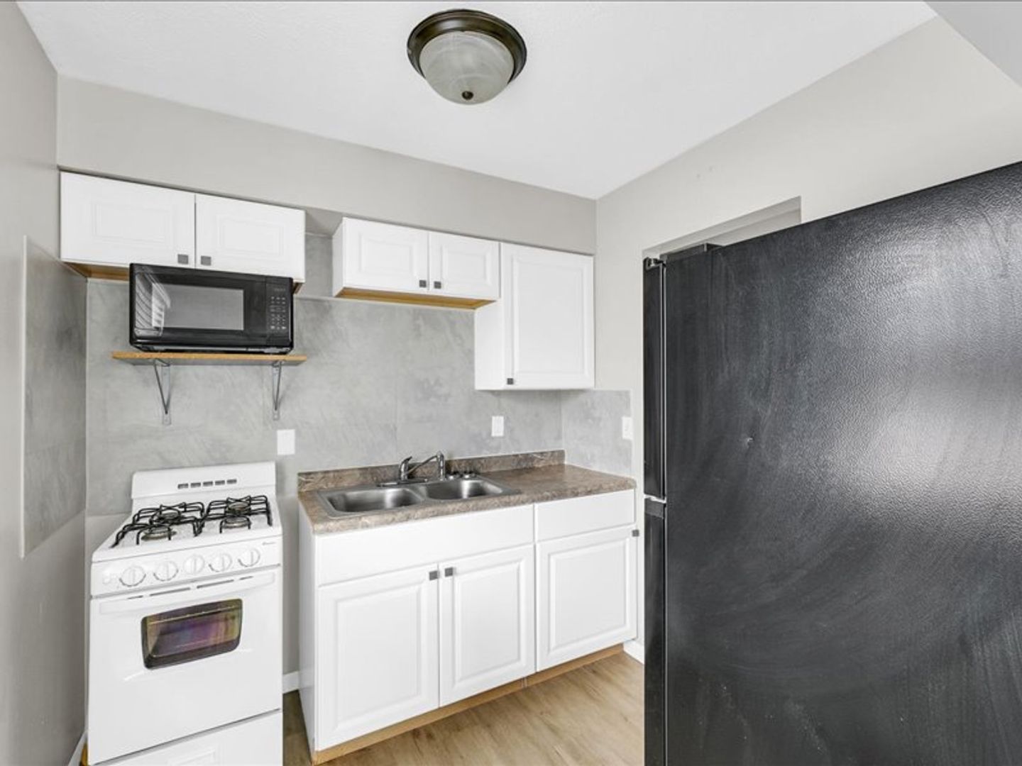 335 Riley Dr unit C – photo 4