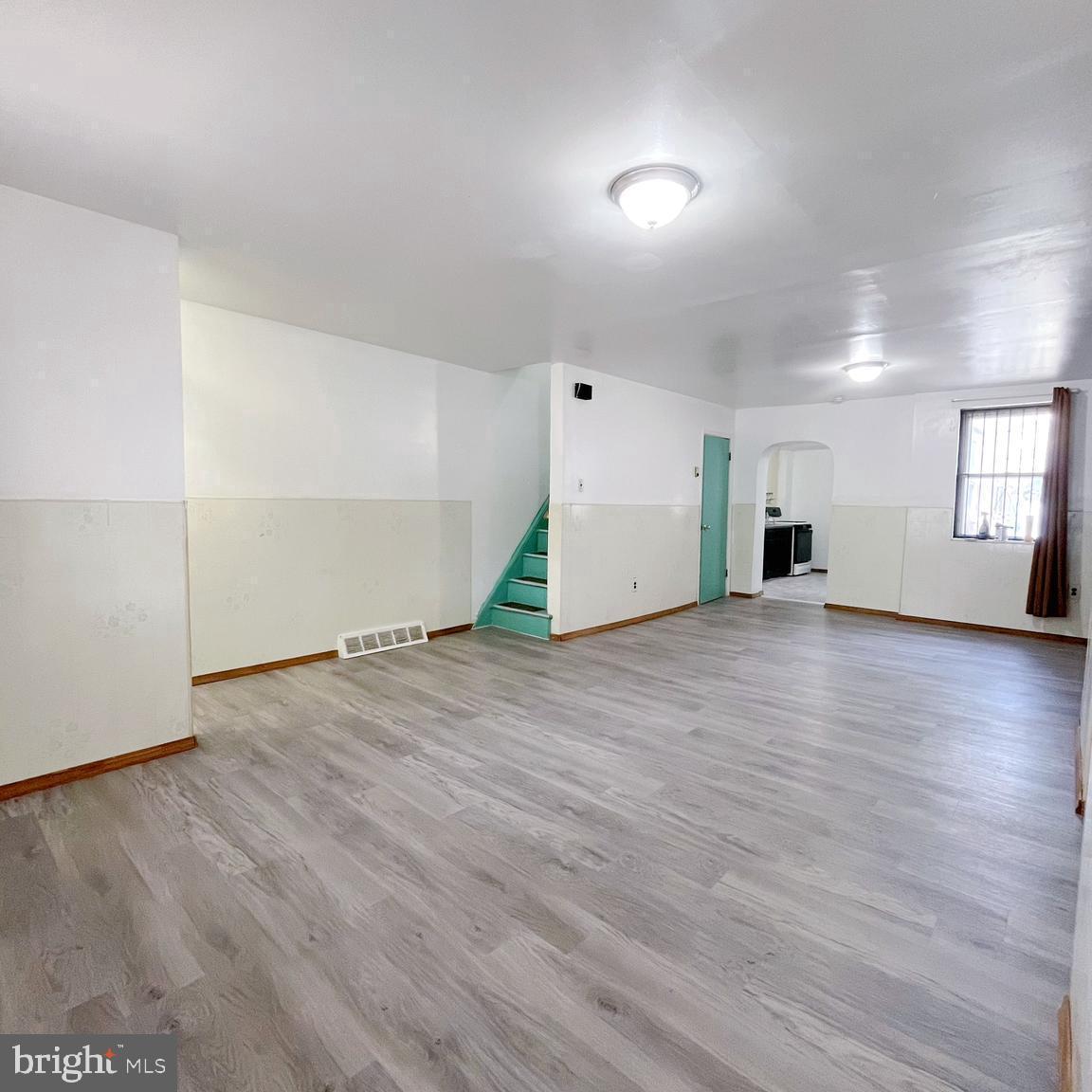 1811 E Sergeant St – photo 2