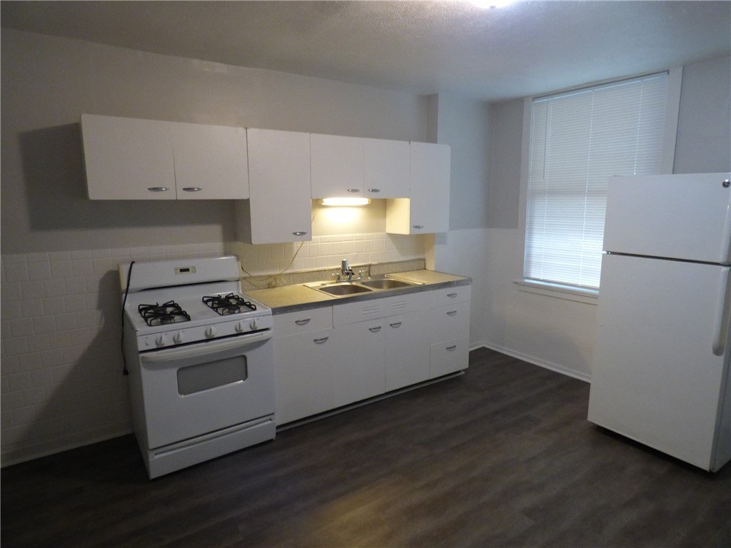 1134 Race St – photo 3