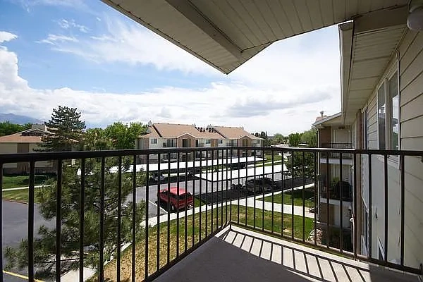 Willow Cove – photo 1