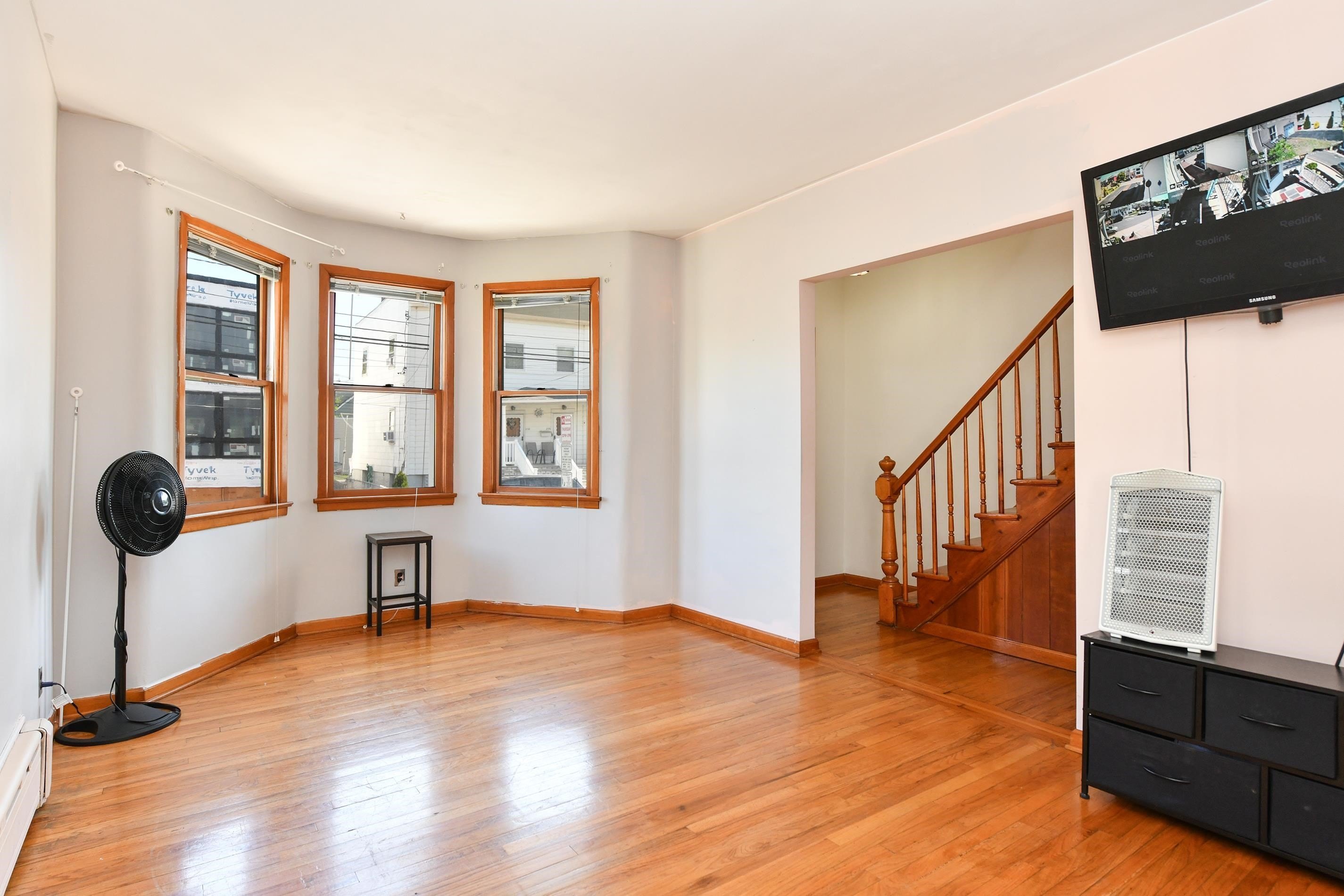 241 Maple St – photo 5