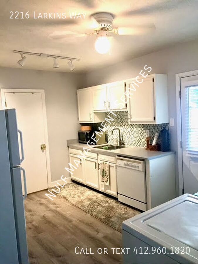 2216 Larkins Wy – photo 1