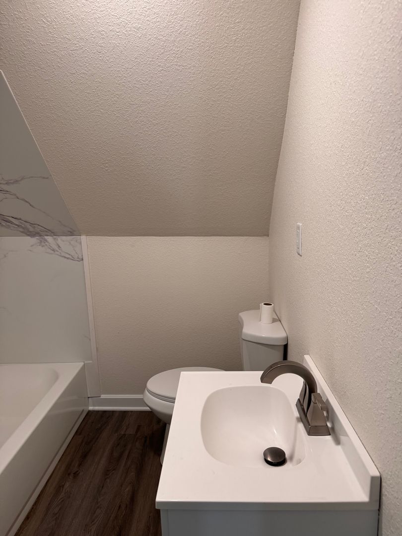 621 S Irvine Ave unit 621 S Irvine Unit F – photo 5