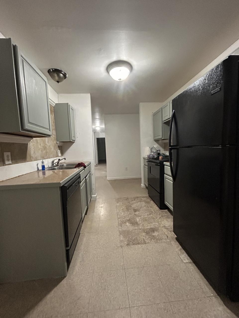 909 Monroe Ave – photo 4